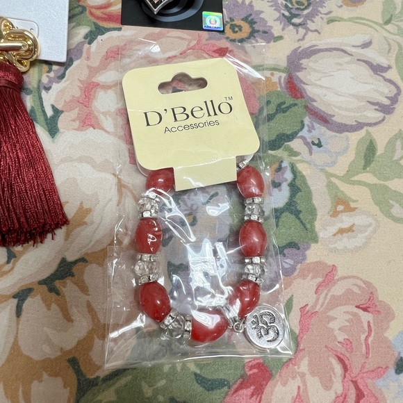 Pin & earrings bracelet - Picture 4 of 9